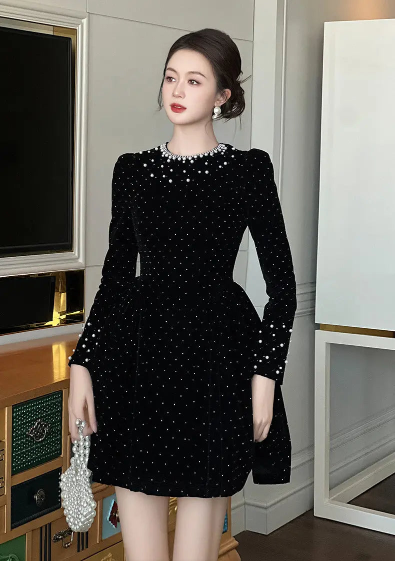 sheila black Beaded rhinestone-embellished flared mini dress Avalabel