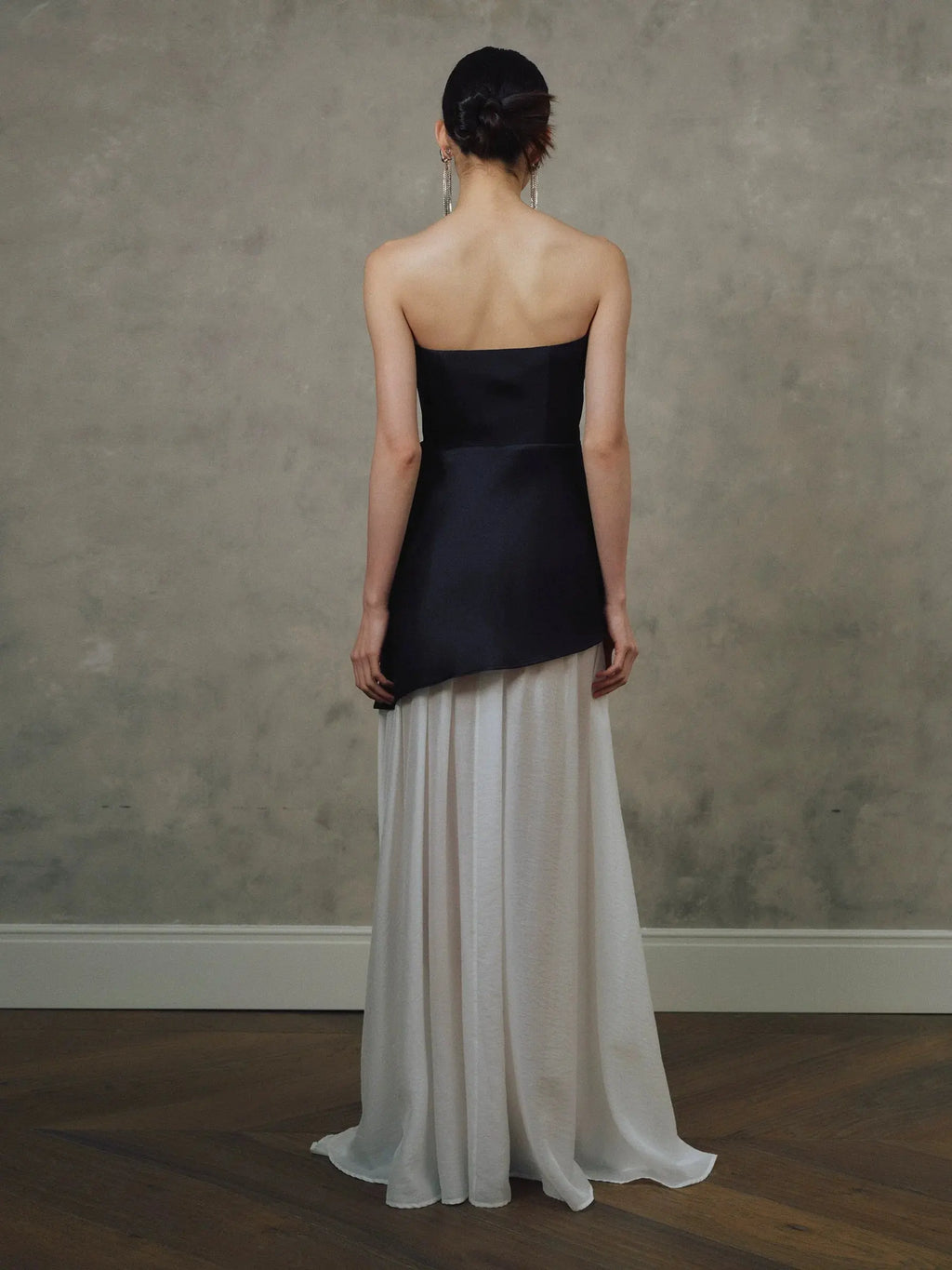 Satin Spliced tulle  strapless maxi dress in black and white Avalabel
