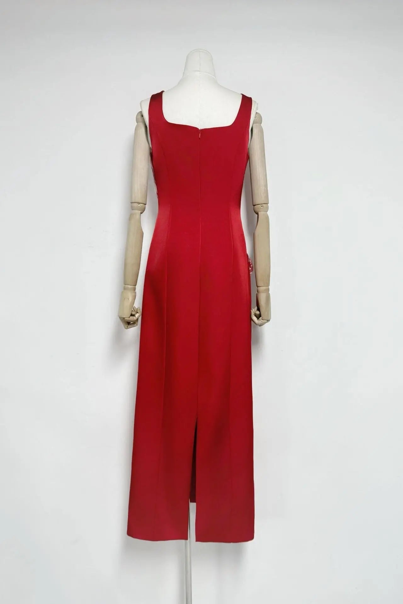nicola square neck flower embroidery satin maxi dress in red Avalabel
