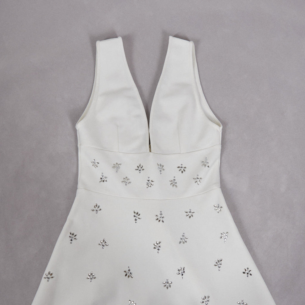 Lily Diamond V-Neck Midi Dress in White Avalabel