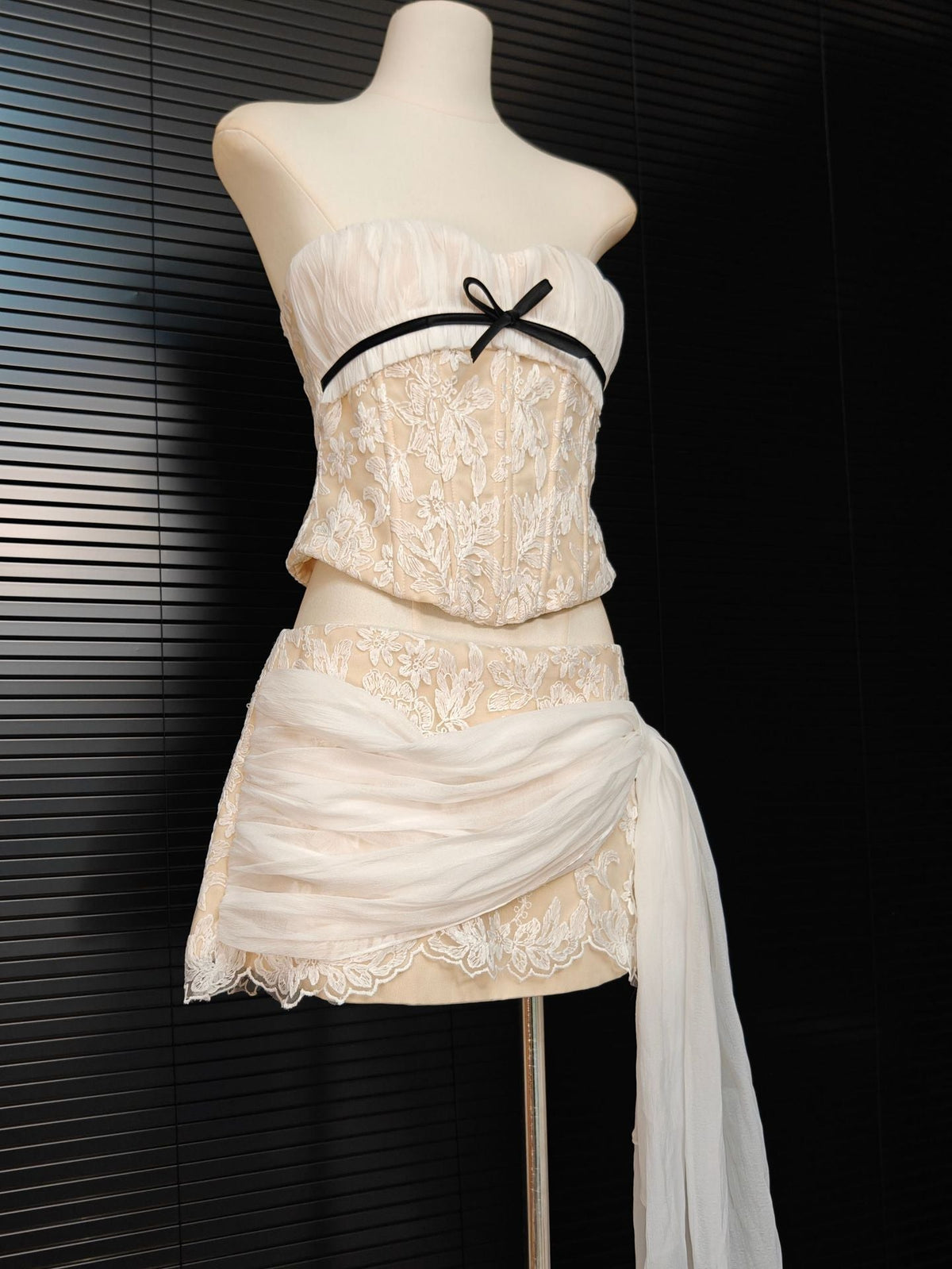 White Herringbone Tube Top Floral Ruffle Mini Dress Suit Avalabel