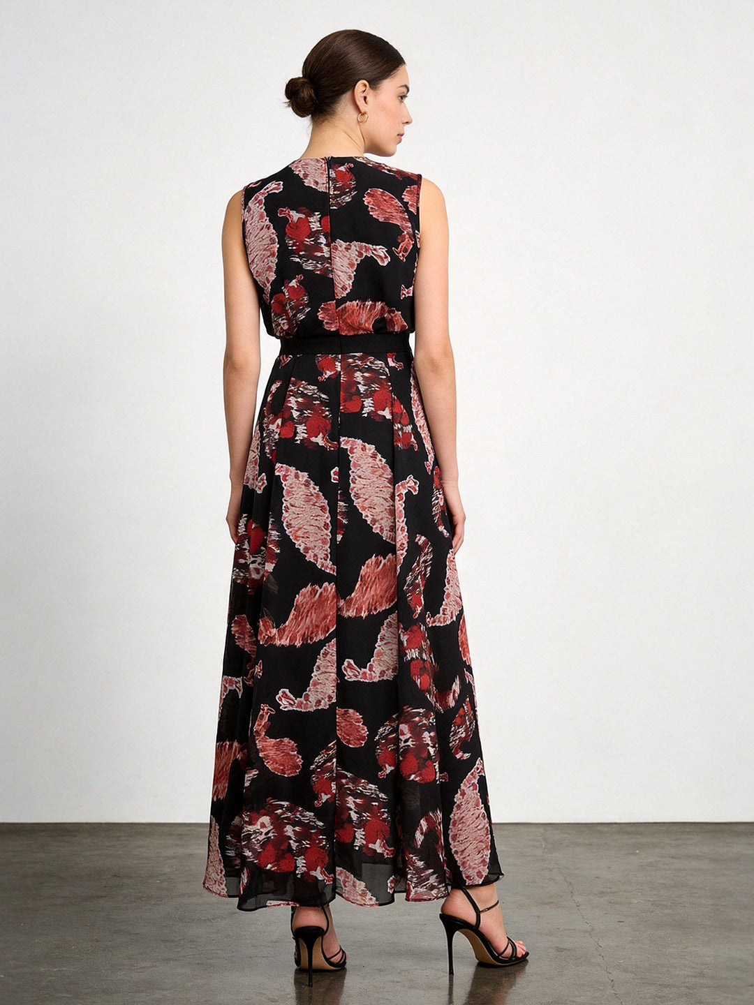 Black Printed  V-neck Sleeveless Maxi Dress Avalabel
