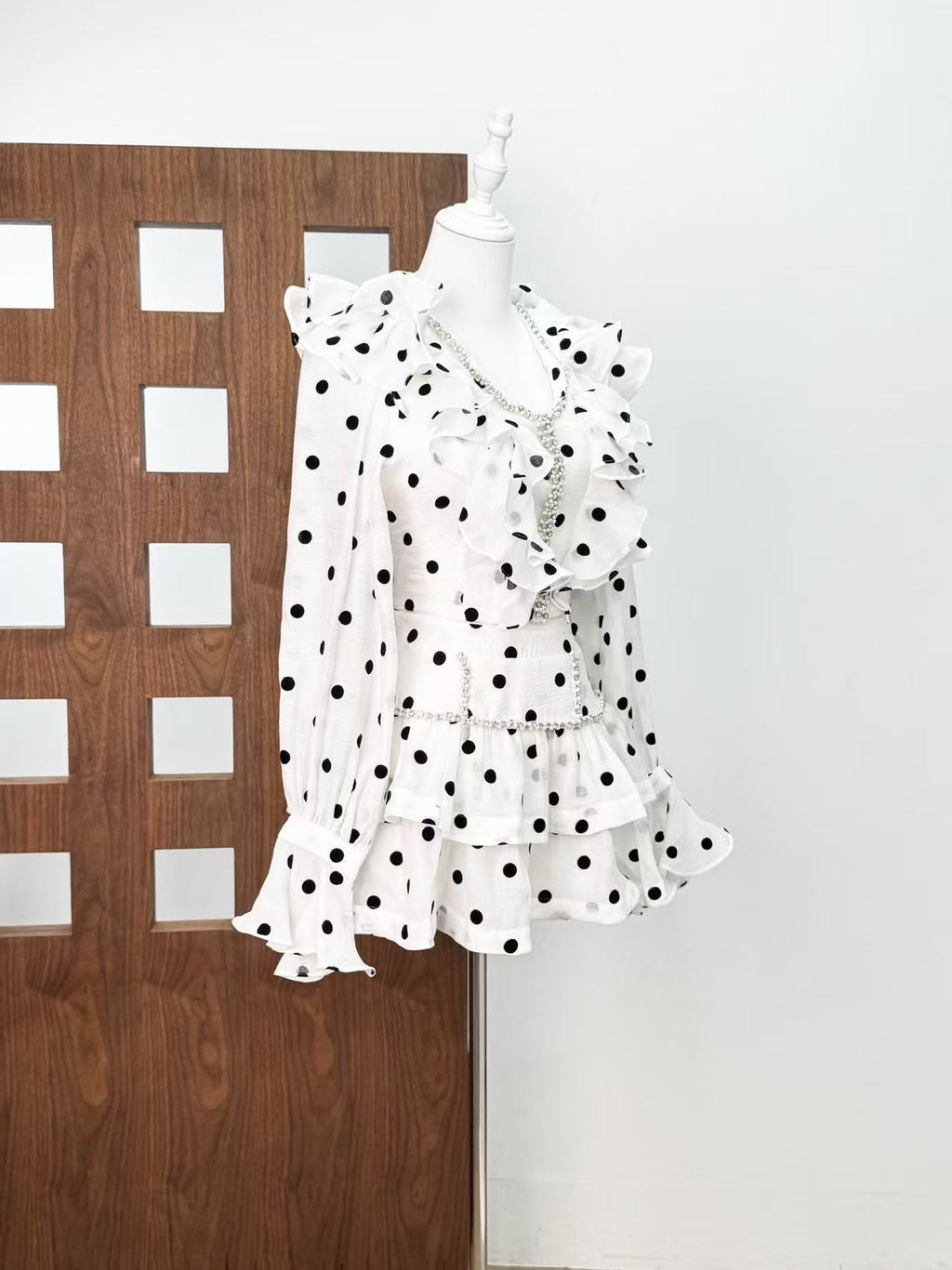 Black-white polka dot ruffled long-sleeved top with puffy skirt Avalabel