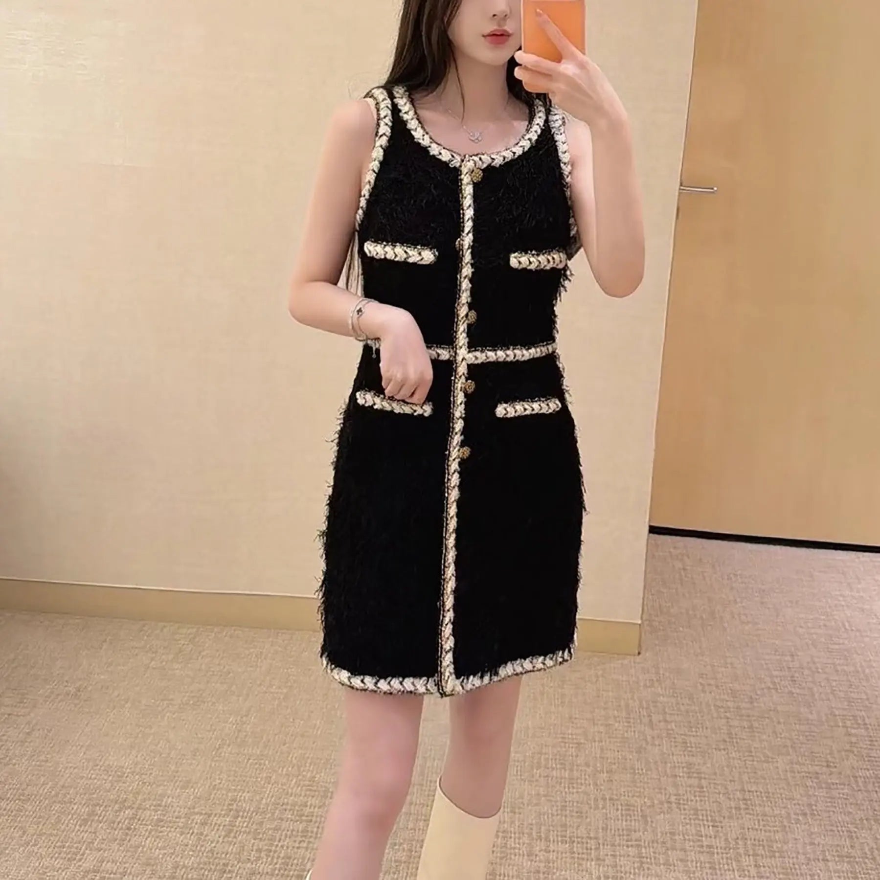 Wool Tweed sleeveless Short Dress in black Avalabel
