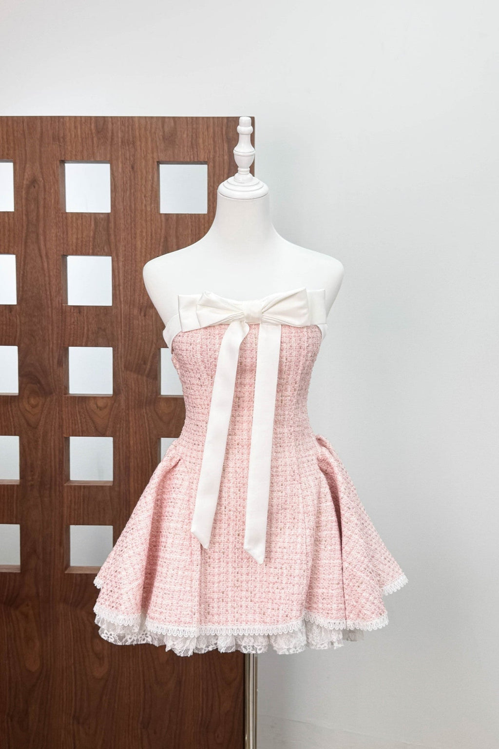 Bow Woven Lace Tube Top Mini Dress in Pink Avalabel