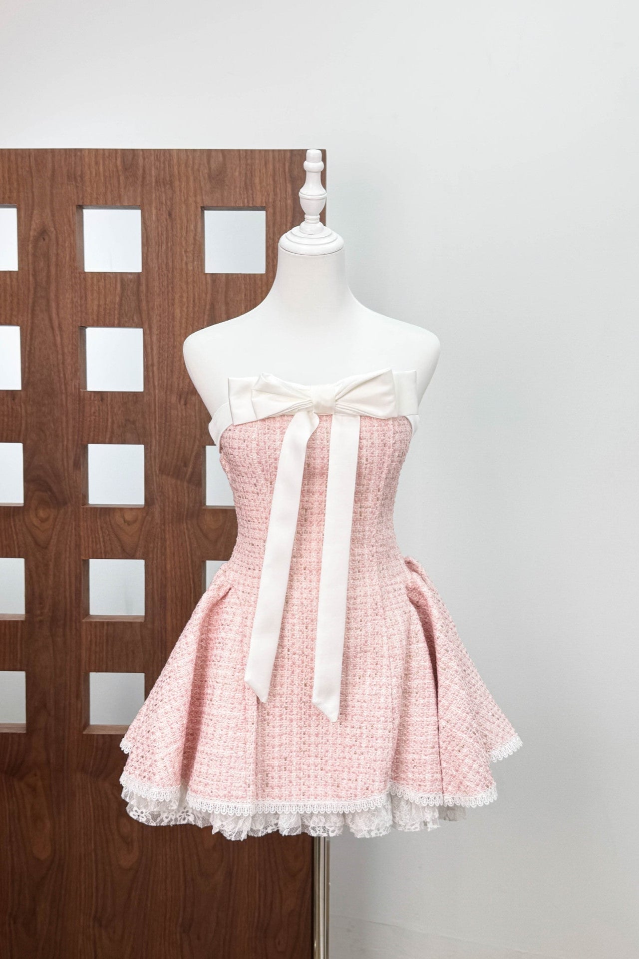 Bow Woven Lace Tube Top Mini Dress in Pink Avalabel