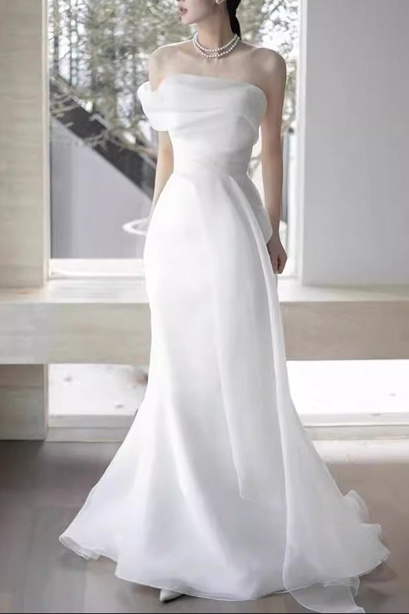 Lisa in a Simple Yet Elegant White French-Style one-Shoulder Mermaid Maxi Dress Avalabel