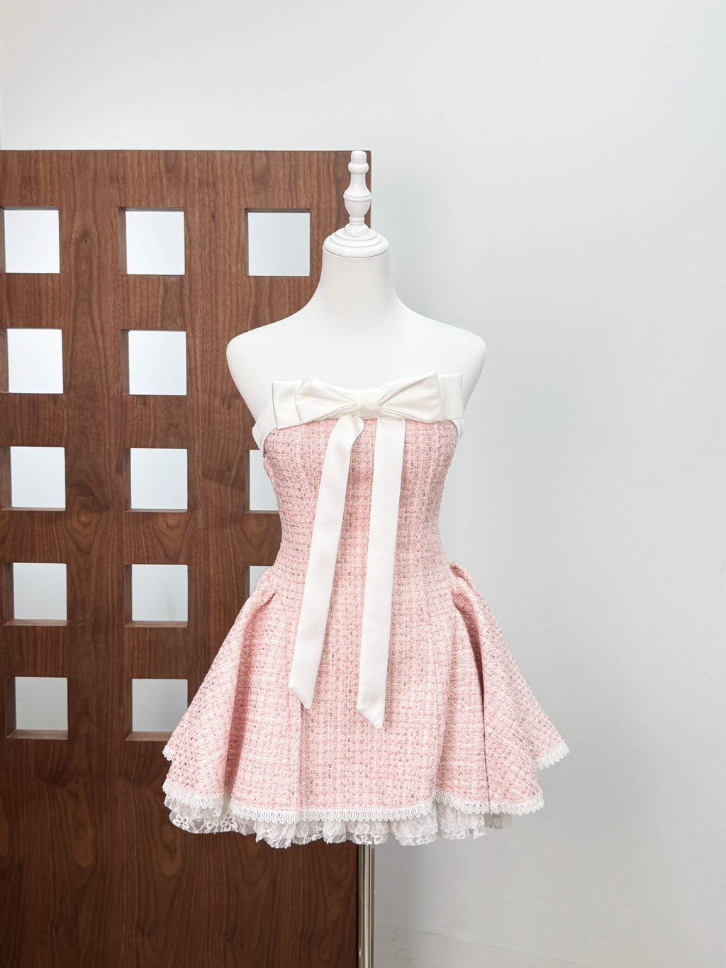 Bow Woven Lace Tube Top Mini Dress in Pink Avalabel