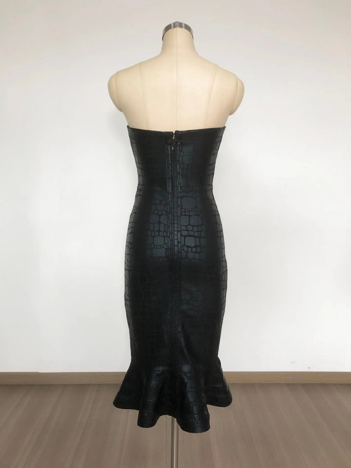 eudora off shoulder bodycon fishtail hem midi dress in black Avalabel