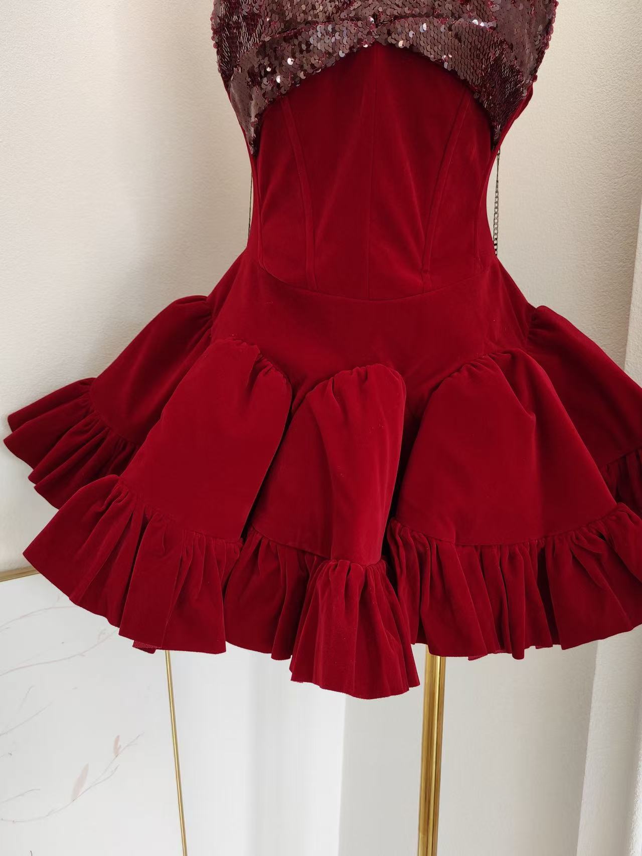evangeline sequin embellished mini dress in red Avalabel