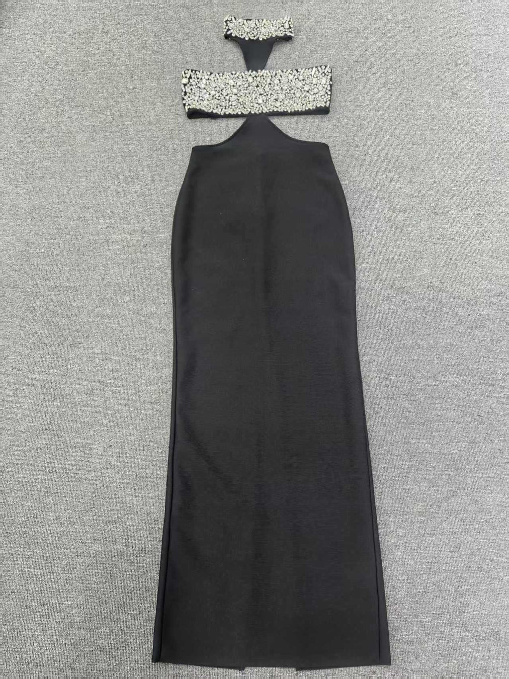 gwendolyn crystal halter cut out maxi dress in black Avalabel