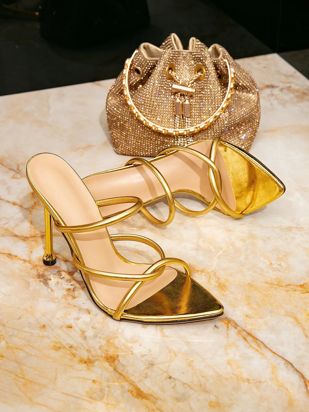 Metallic high heels shoes - Gold Avalabel
