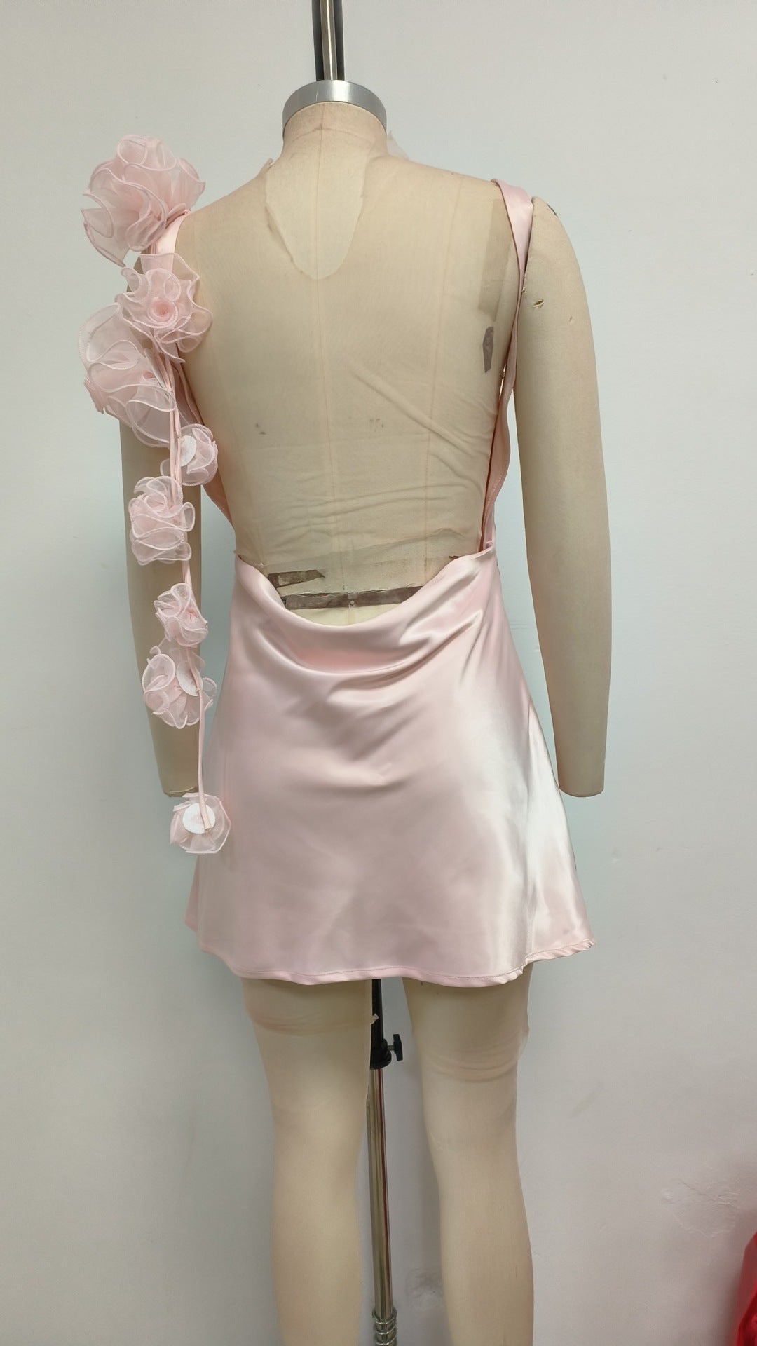 Zenobia Floral Detail Mini Satin Mini Dress in Pink
