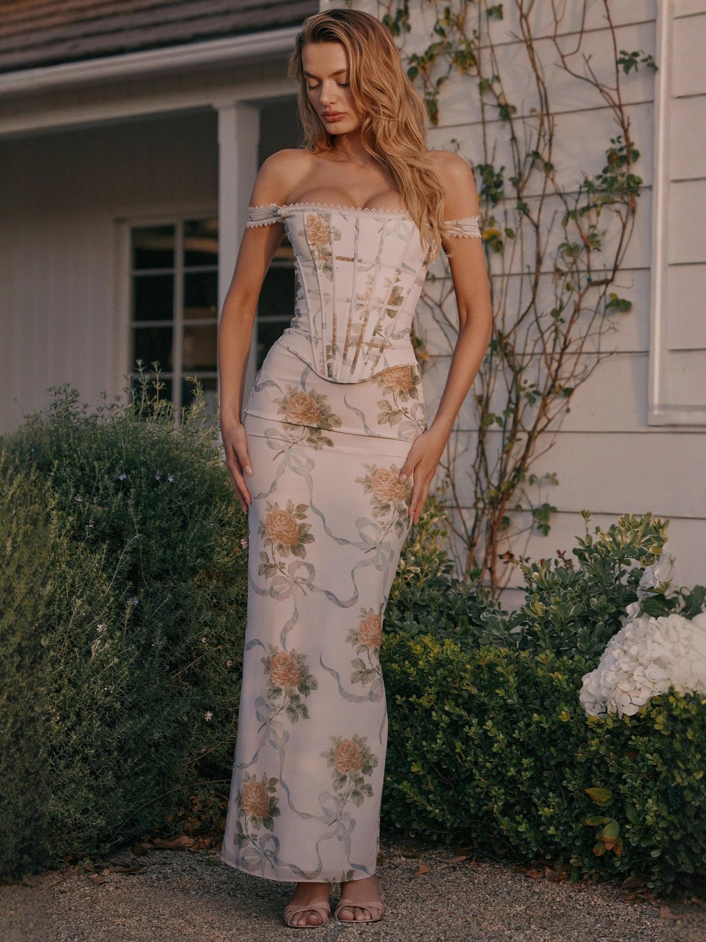 phoenix white Floral Print Fitted Corset Maxi Dress