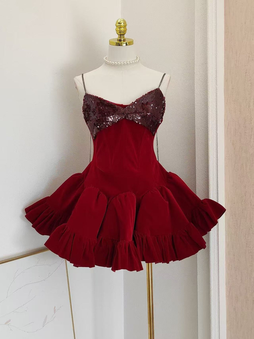 evangeline sequin embellished mini dress in red Avalabel