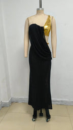 elvira one-shoulder Metal chain decoration maxi dress in black Avalabel