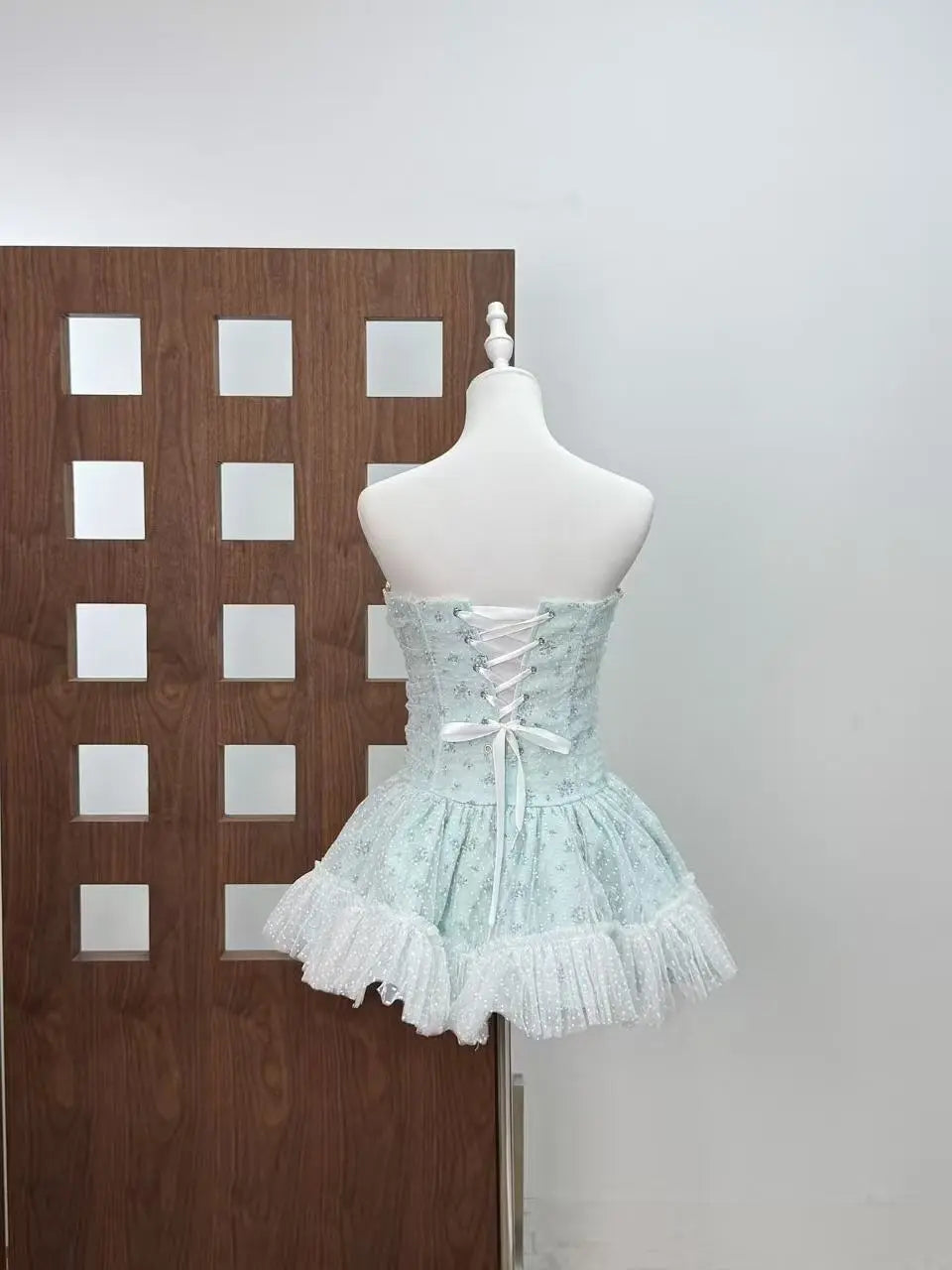 irene floral print strapless tulle mini dress in blue Avalabel