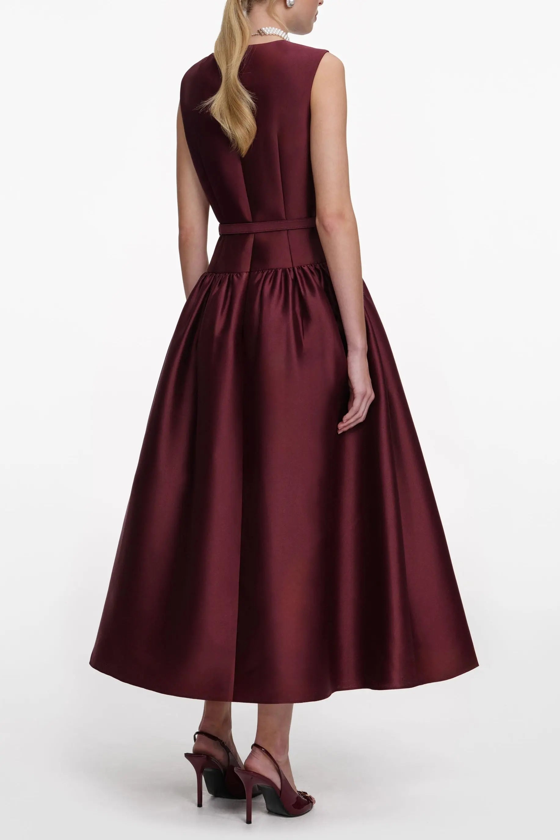 Jocelyn Bowknot-Side Bandage Strapless Maxi Dress in Burgundy Avalabel