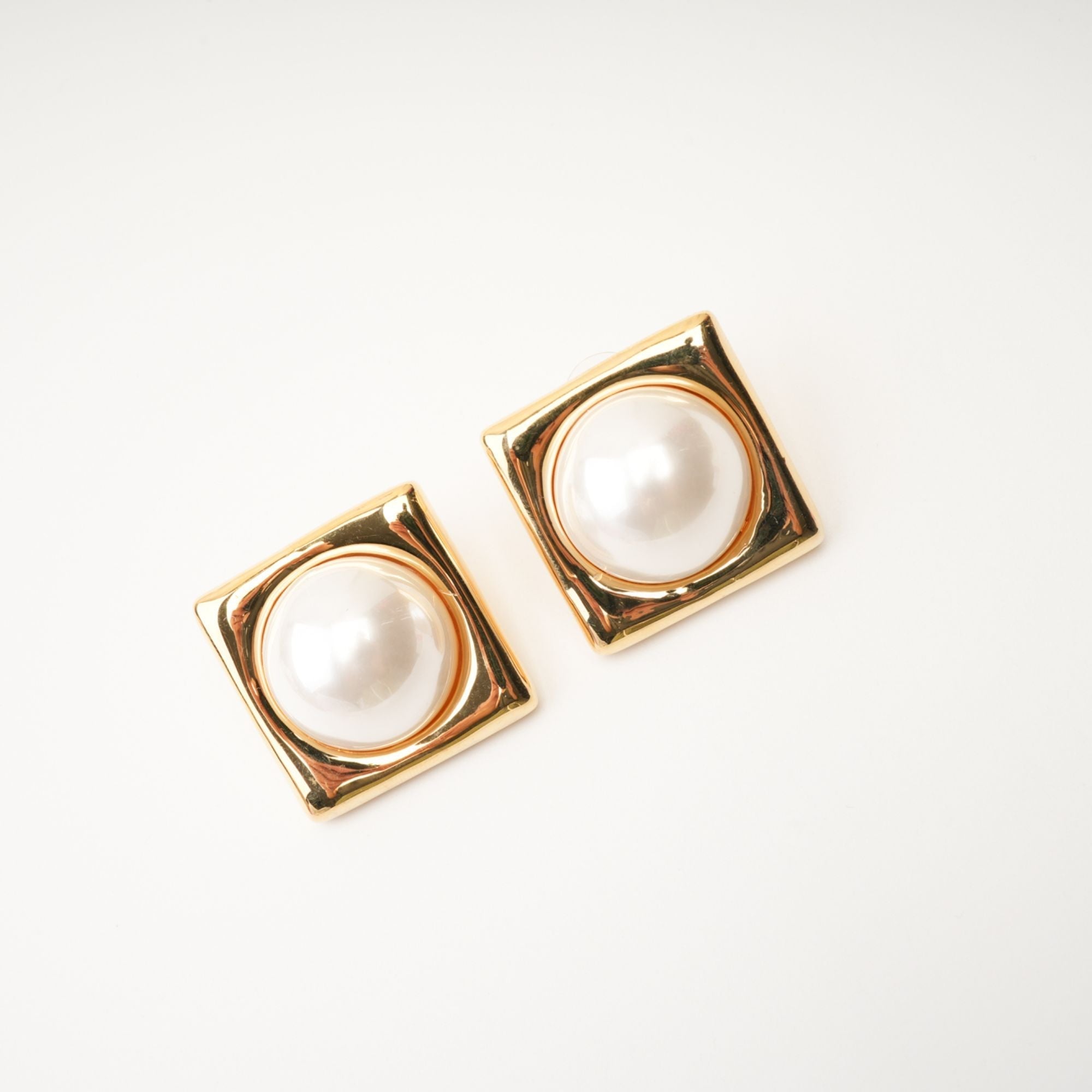 Juana Faux-Pearl Square Earrings Avalabel