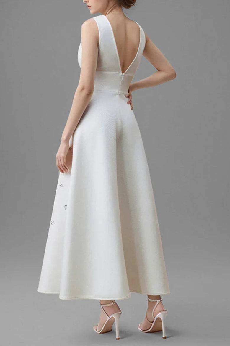 Lily Diamond V-Neck Midi Dress in White Avalabel