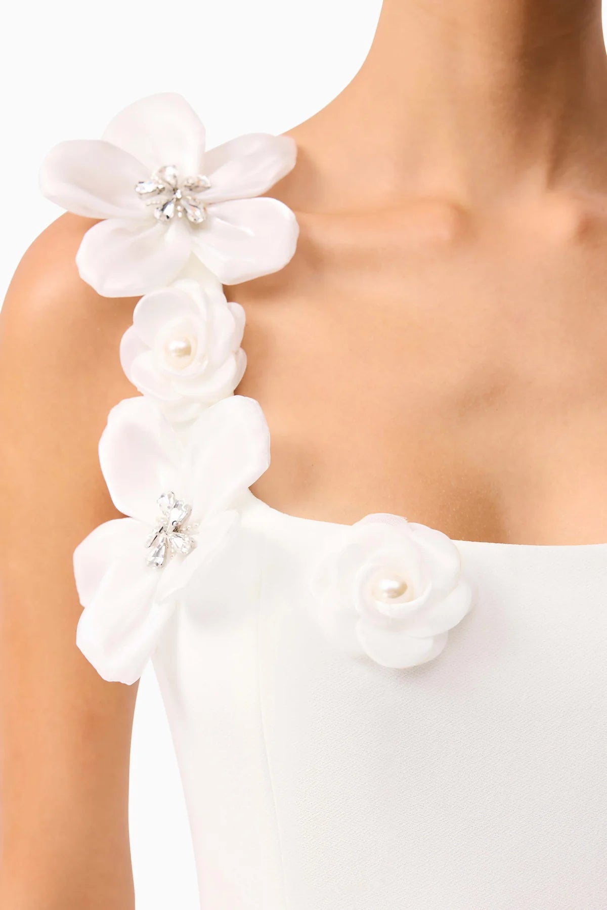 Sabrina 3D Flower Midi Dress in White Soraya