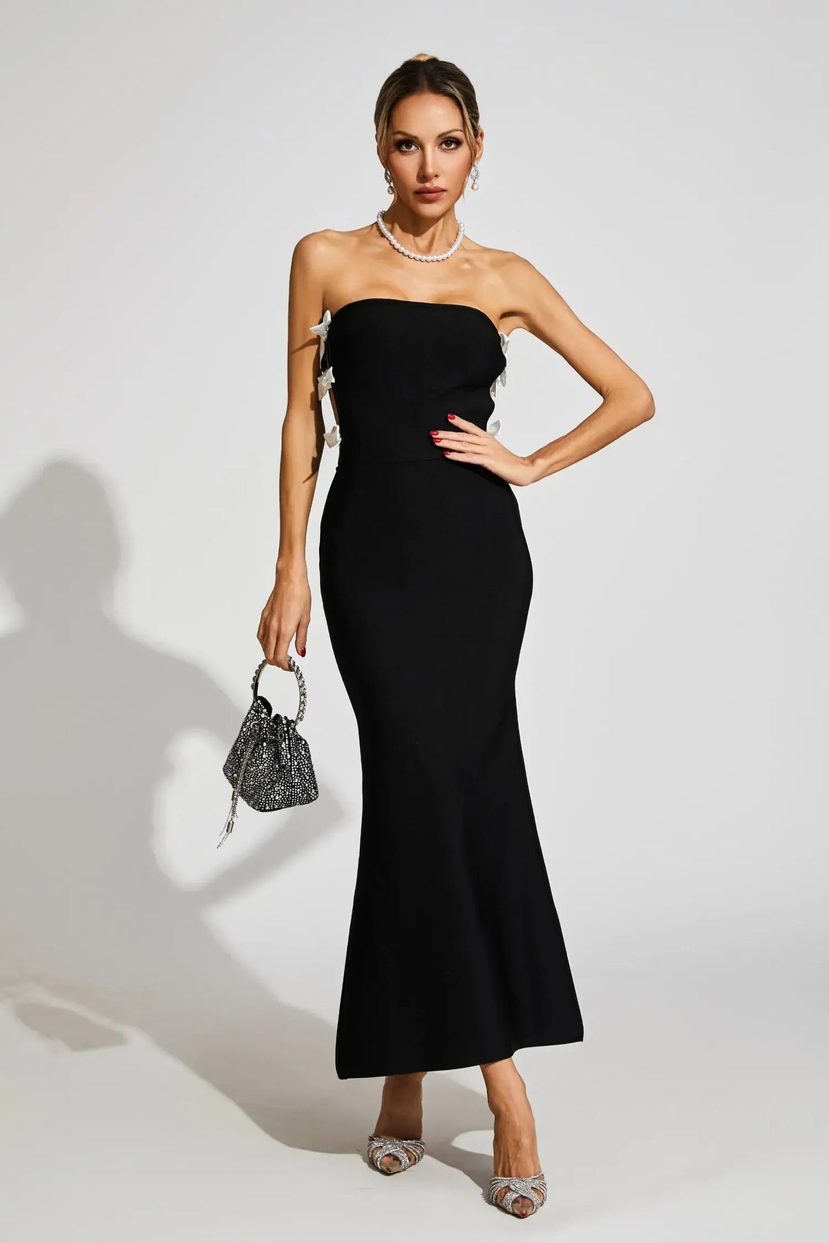 Jocelyn Bowknot-Side Bandage Strapless Maxi Dress in Black Avalabel