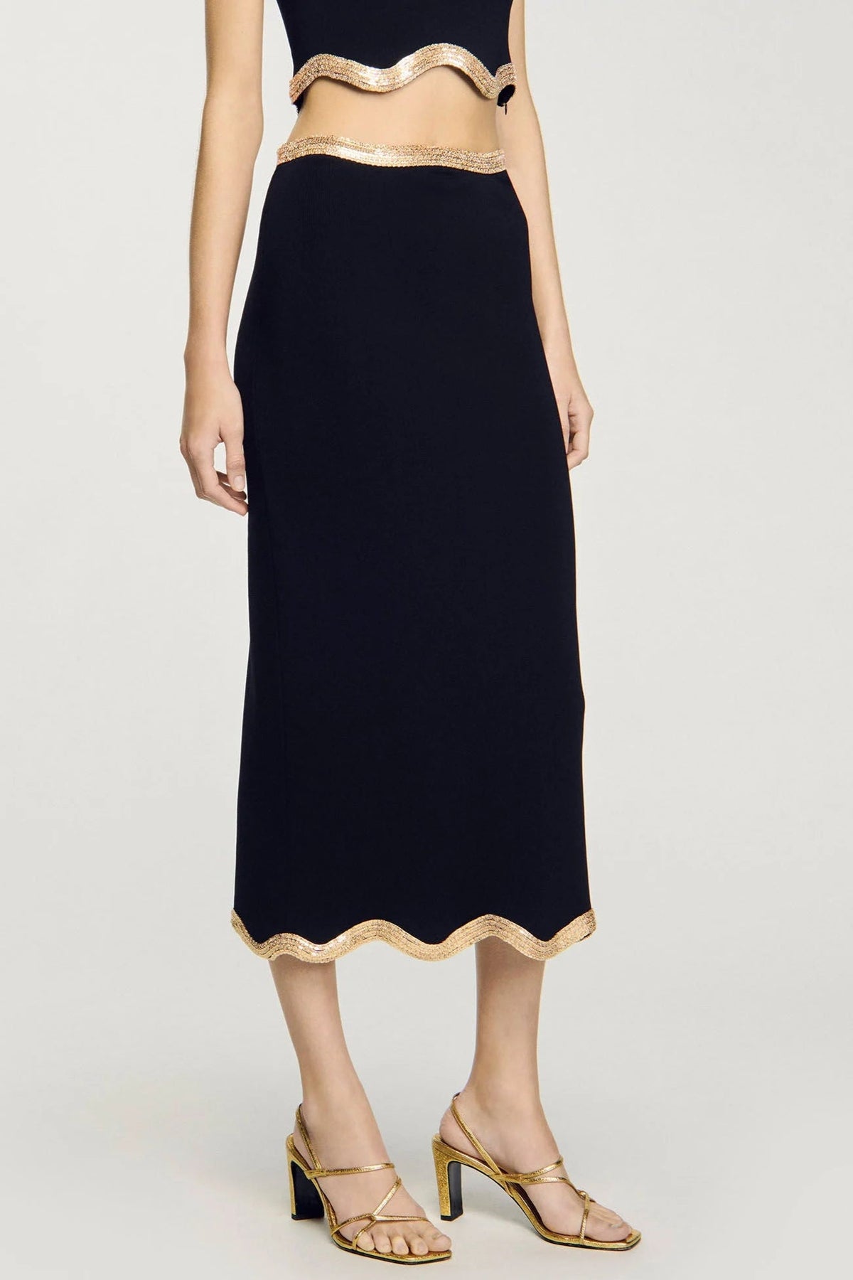 Black Long Knitted Skirt with Chain Detail Avalabel