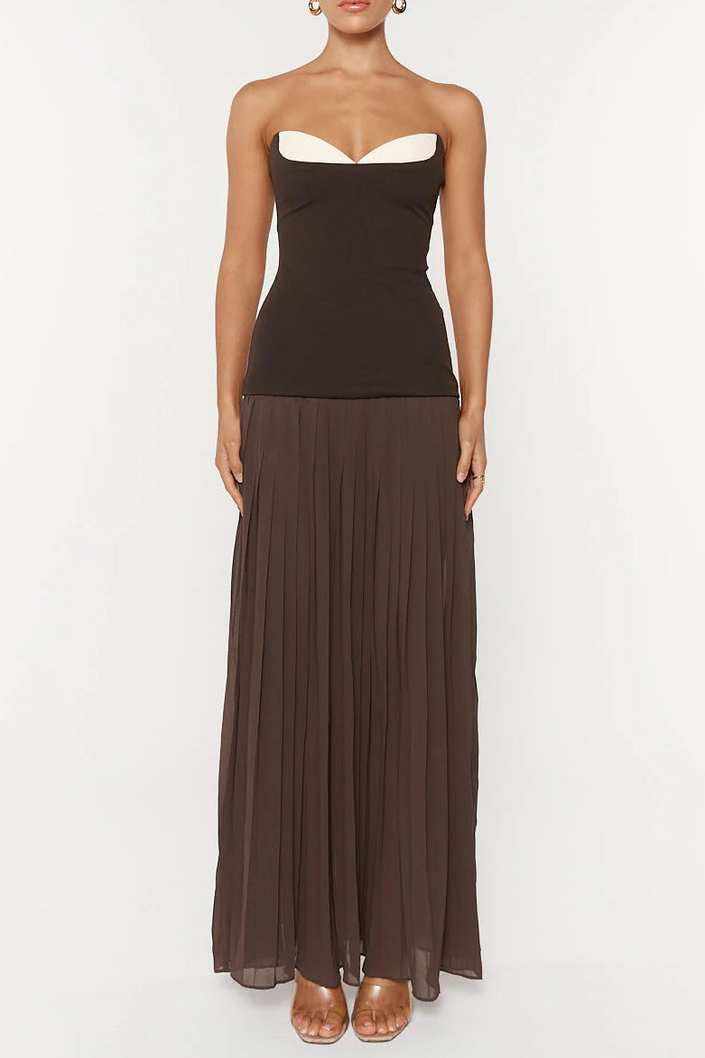 Nelly Pleated Detail Strapless Maxi Dress in Brown