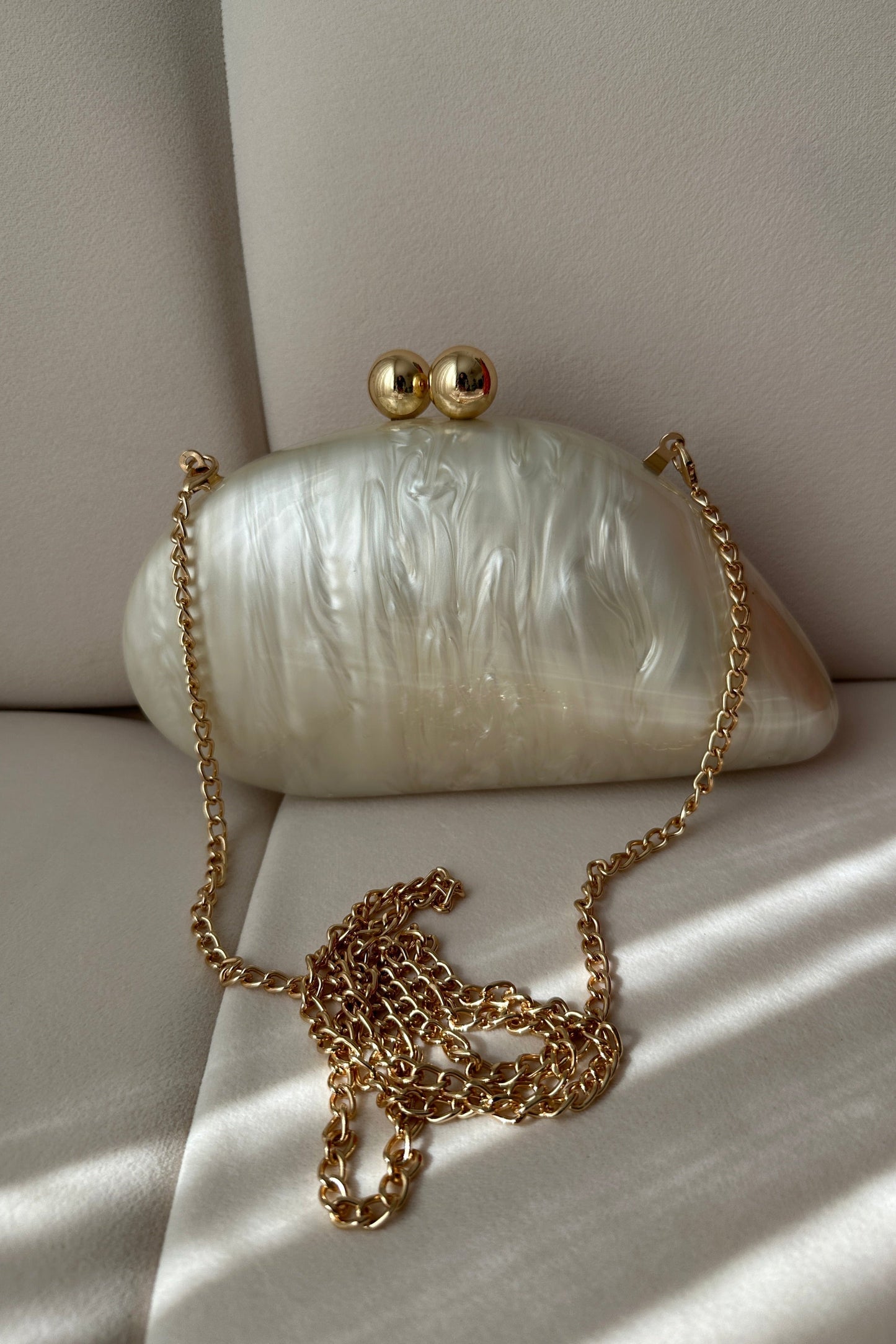 Perla | Ivory Pearl Bridal Clutch Avalabel