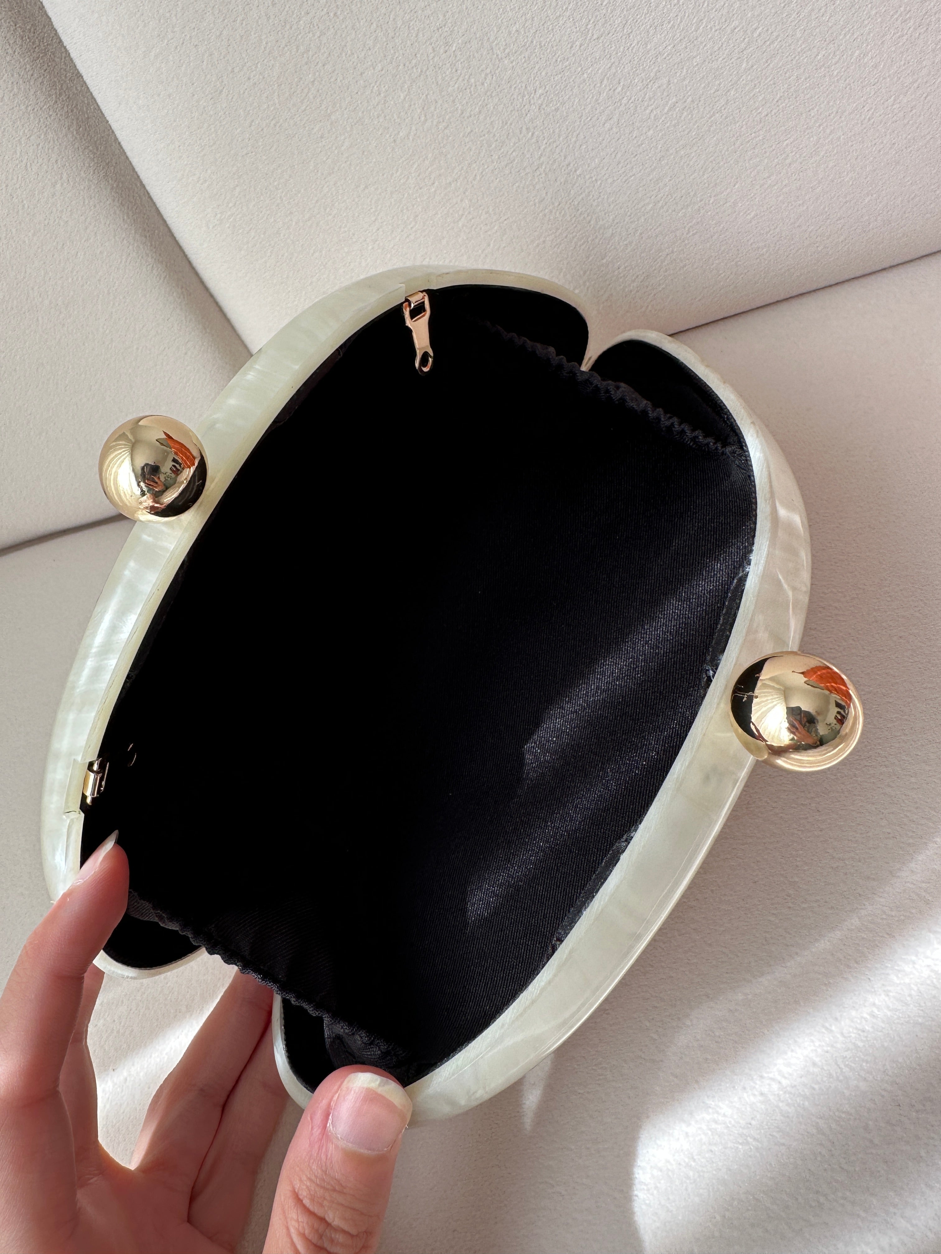 Perla | Ivory Pearl Bridal Clutch Avalabel