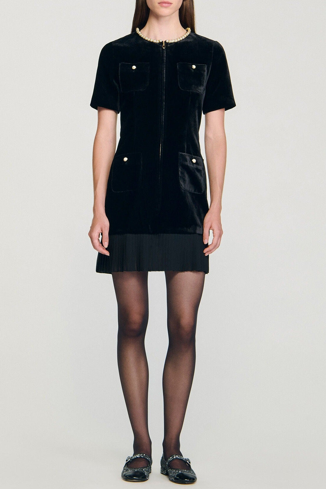 Pearl-trimmed collar zipper velvet pleated dress in black Avalabel