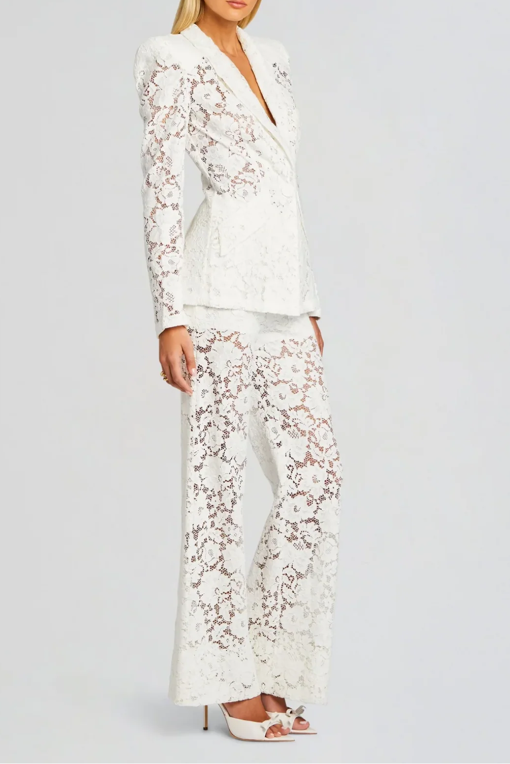 elvira v-neck Lace Blazer set in white Avalabel