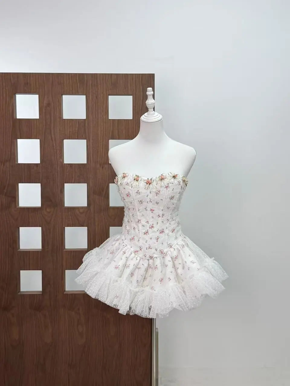 irene floral print strapless tulle mini dress in white Avalabel