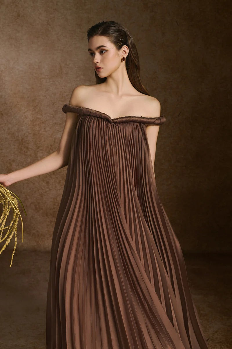 donna A-line Off-Shoulder Silk Organza Maxi Dress in brown Avalabel