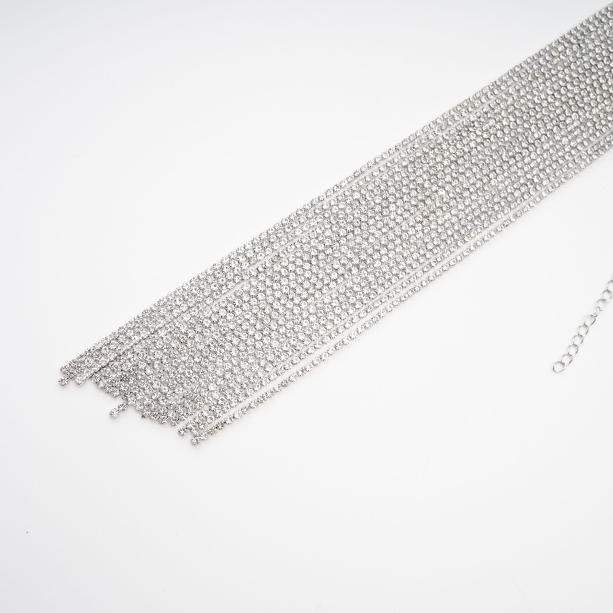 Jeanne Tassel Detail Necklace Avalabel