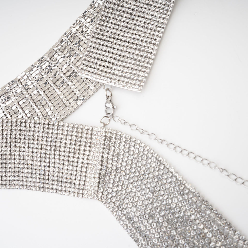 Jeanne Tassel Detail Necklace Avalabel