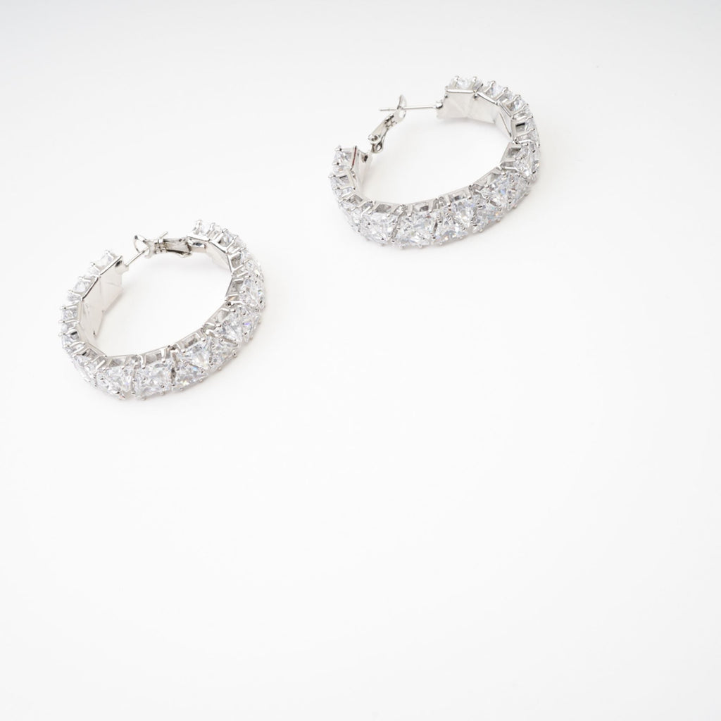 Léa Crystal-Embellished Circle Earrings Avalabel