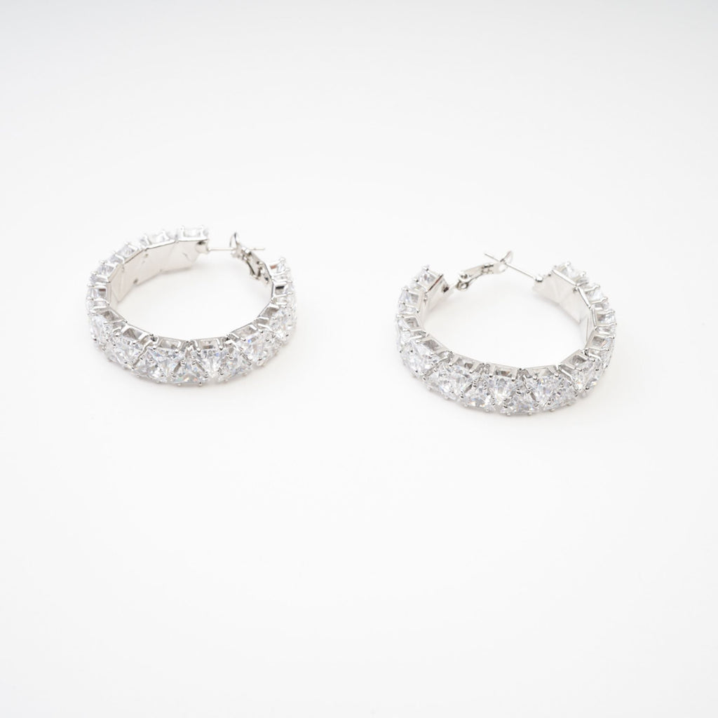 Léa Crystal-Embellished Circle Earrings Avalabel