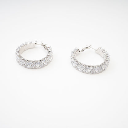 Léa Crystal-Embellished Circle Earrings Avalabel