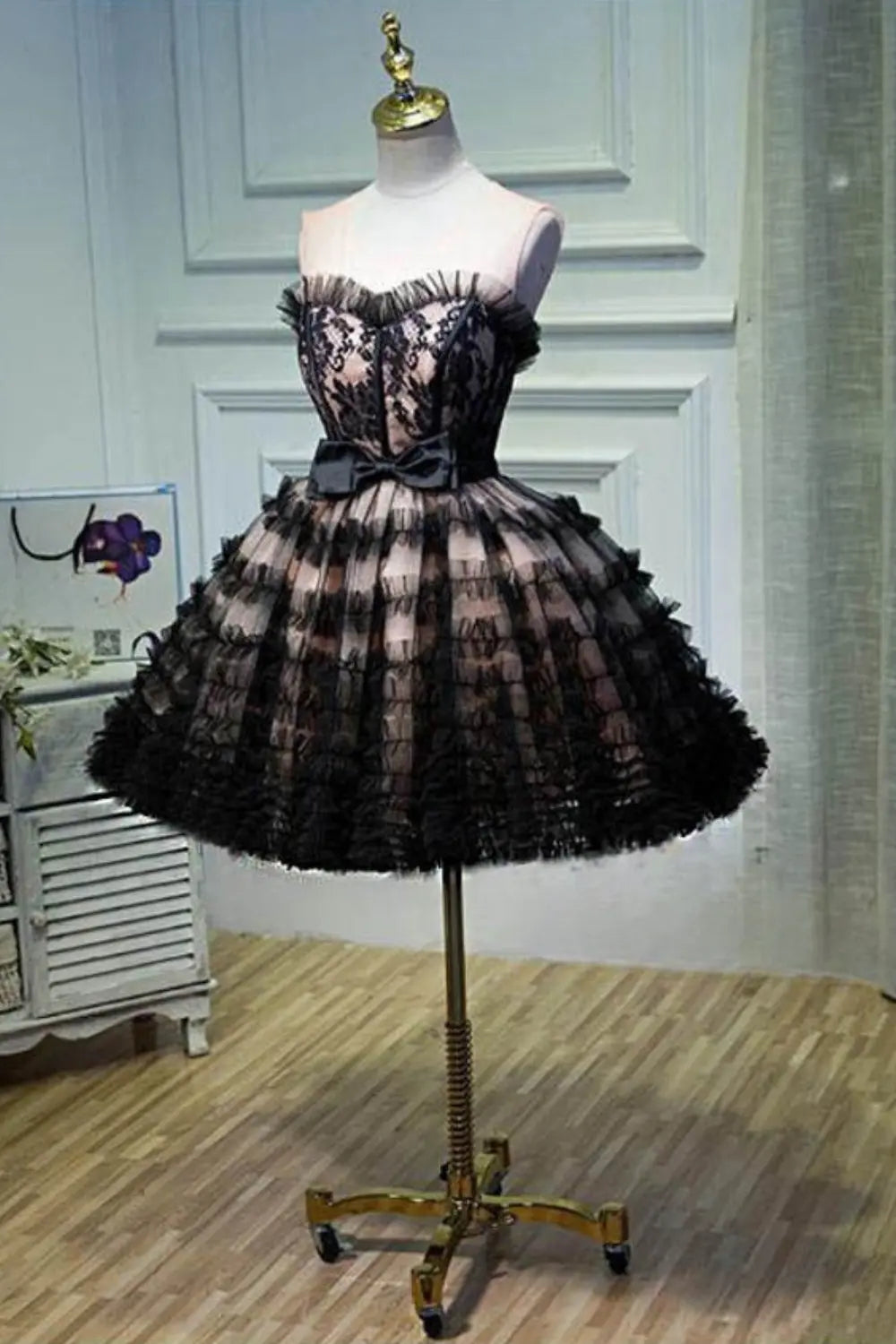 Lorraine Bow Lace Strapless Puffy Mini Dress in Black Avalabel