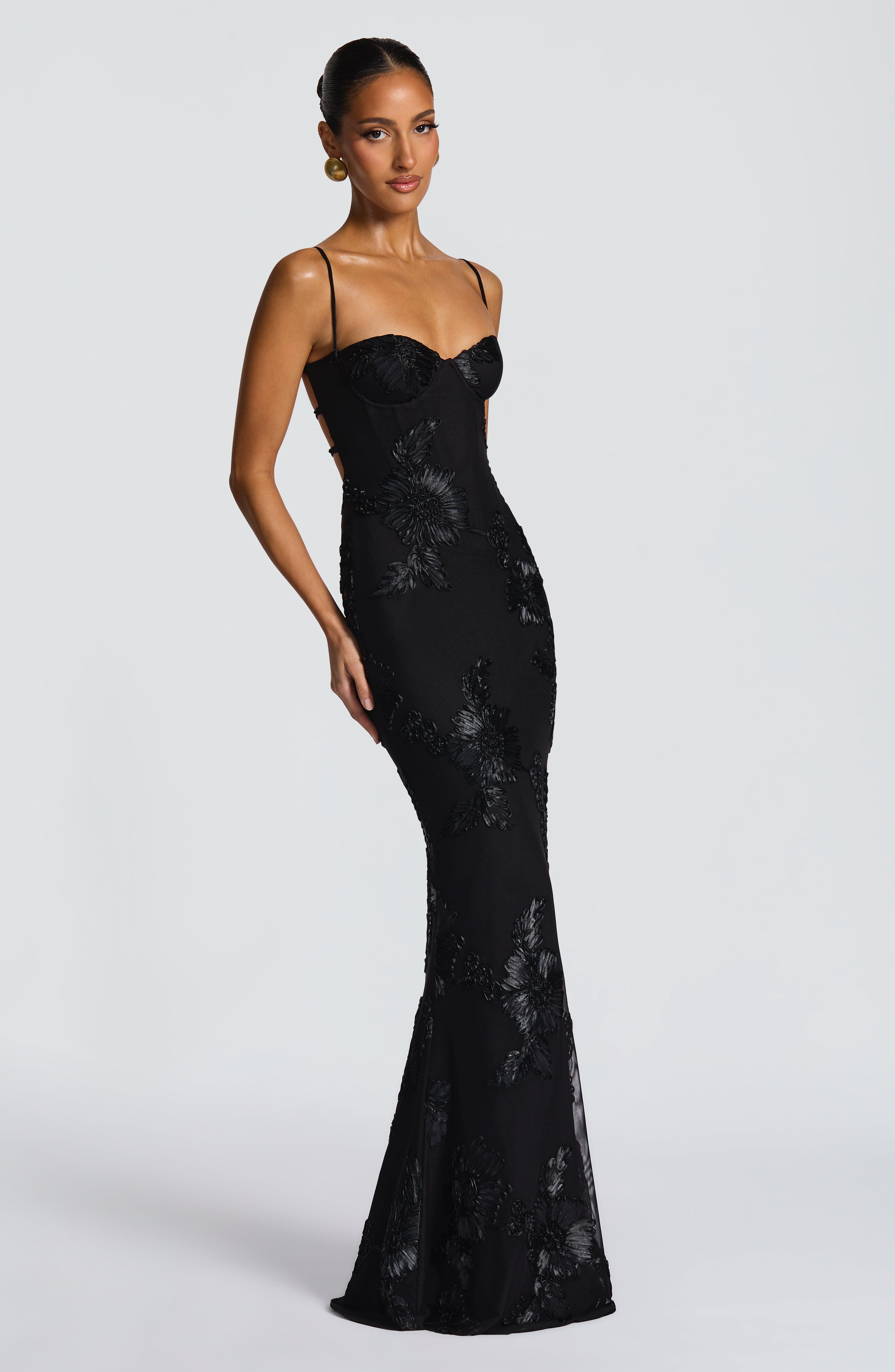 Nefertiti Maxi Dress - Black Avalabel