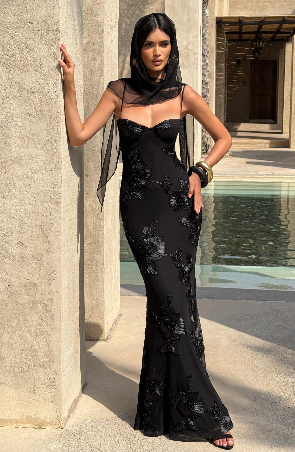 Nefertiti Maxi Dress - Black Avalabel