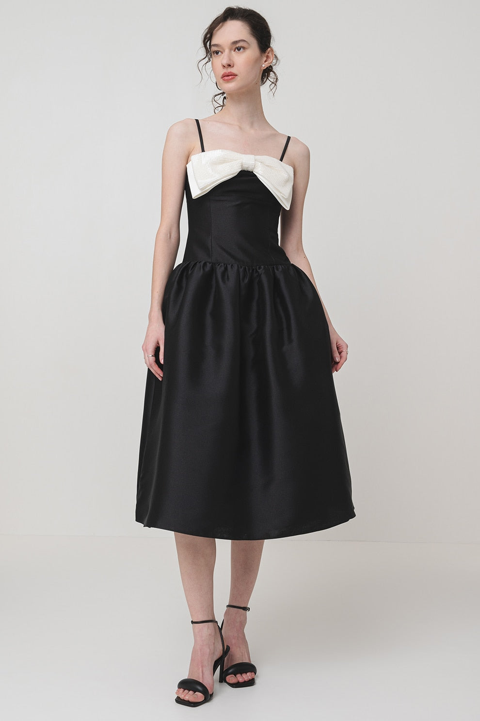 Bow-Detail Taffeta Midi Dress in Black Avalabel