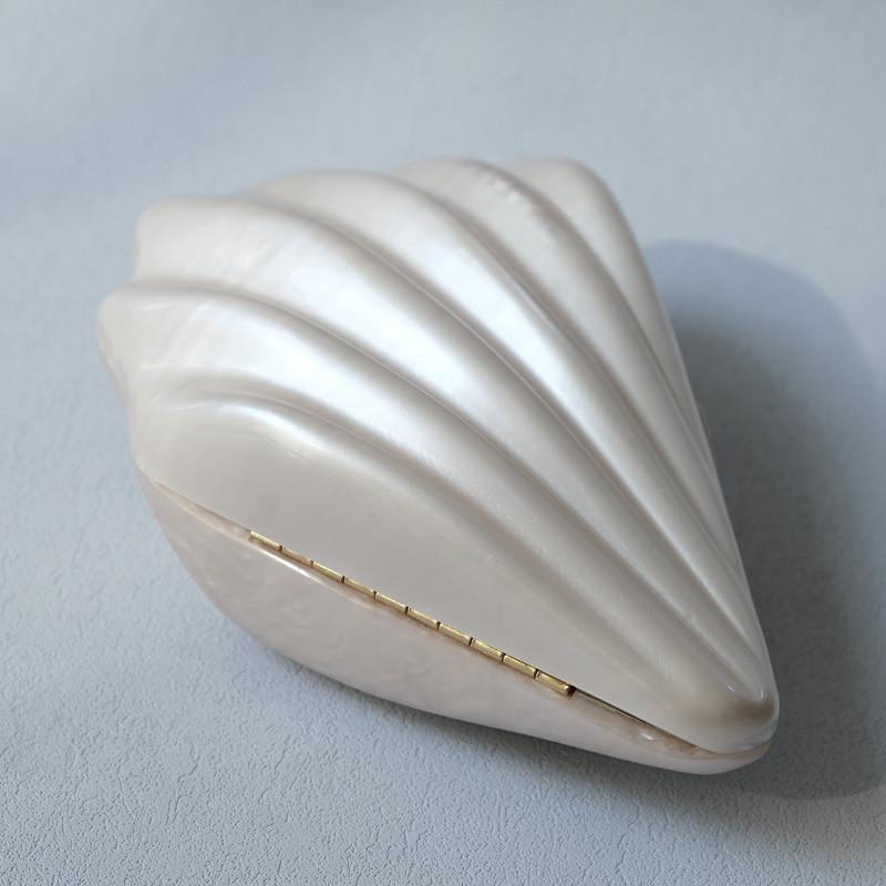 Shell | Pearl Bridal Clutch Avalabel
