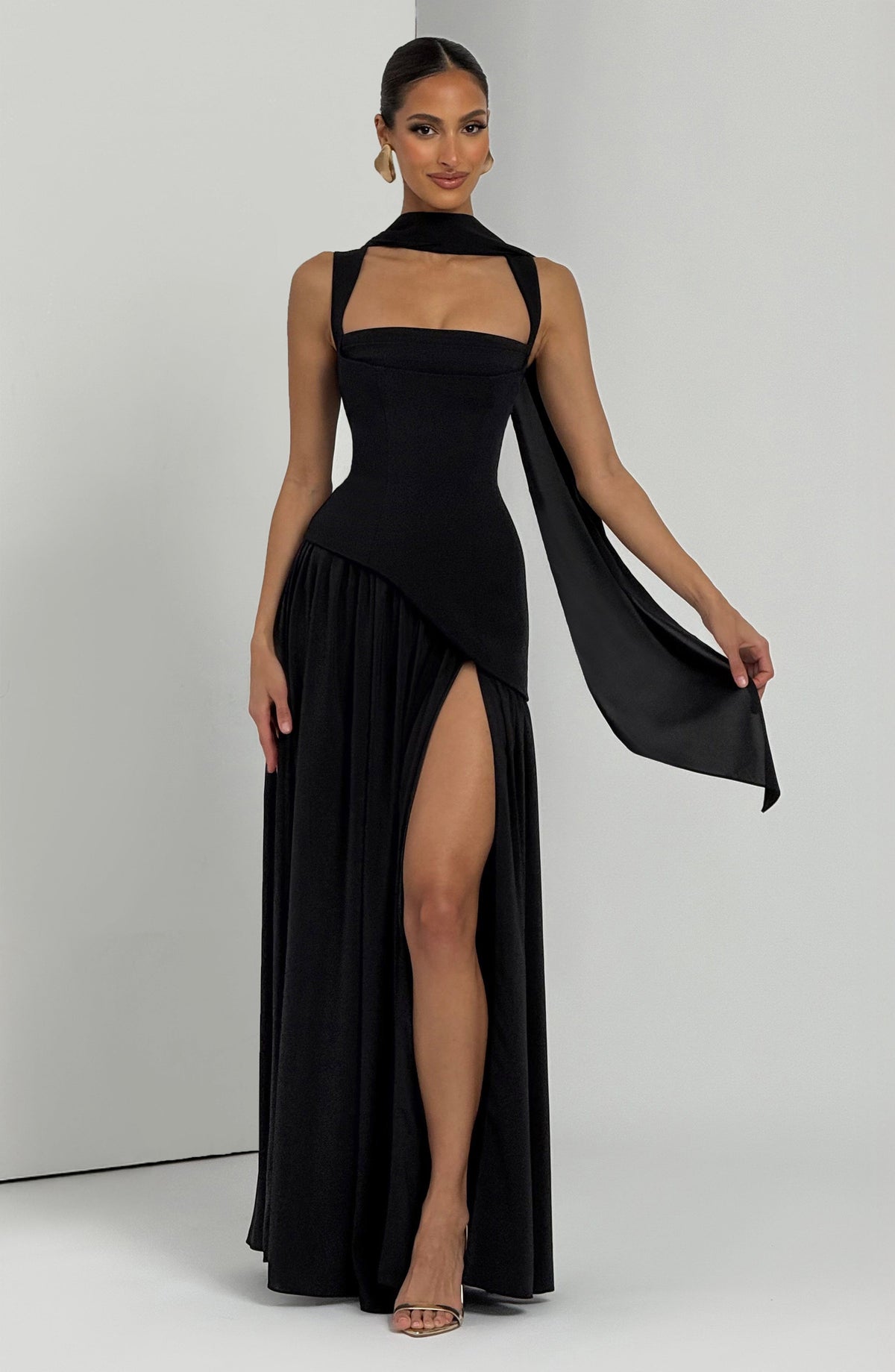 Tullulah Maxi Dress - Black Avalabel