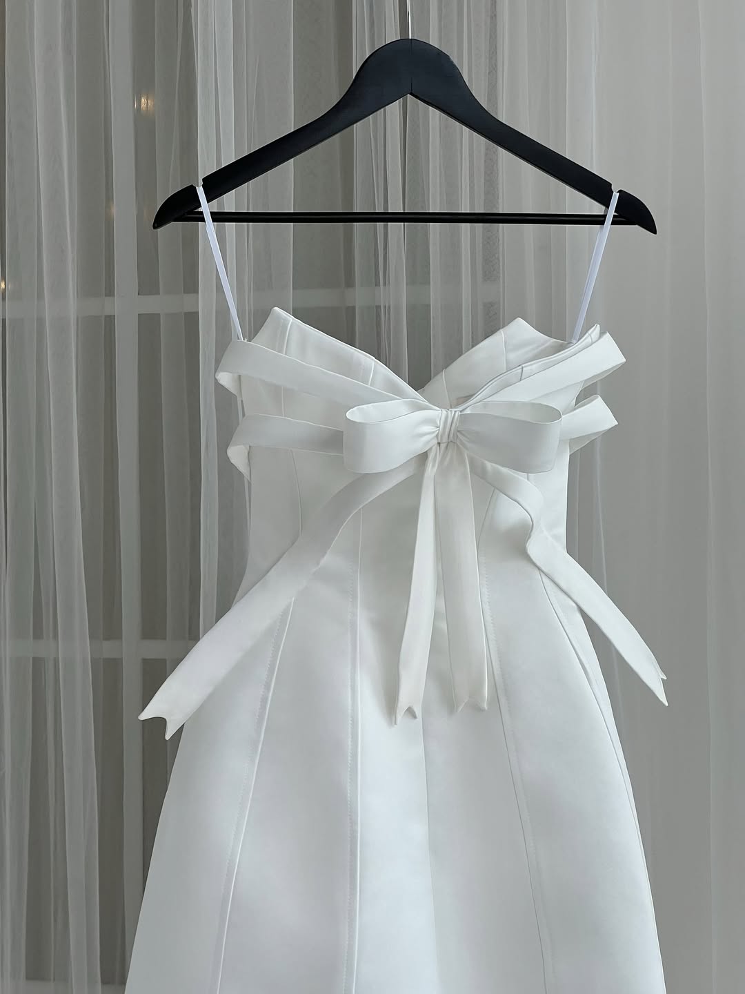 White Bow Embellished Strapless Mini Dress Avalabel
